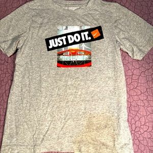 Boys Nike T-shirt size M
